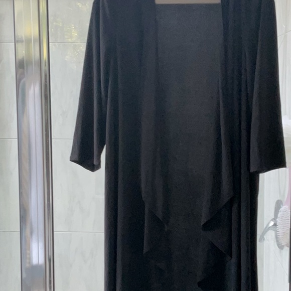 ❌💛R&M Richards Black 16W draped front💛❌ - Picture 1 of 4